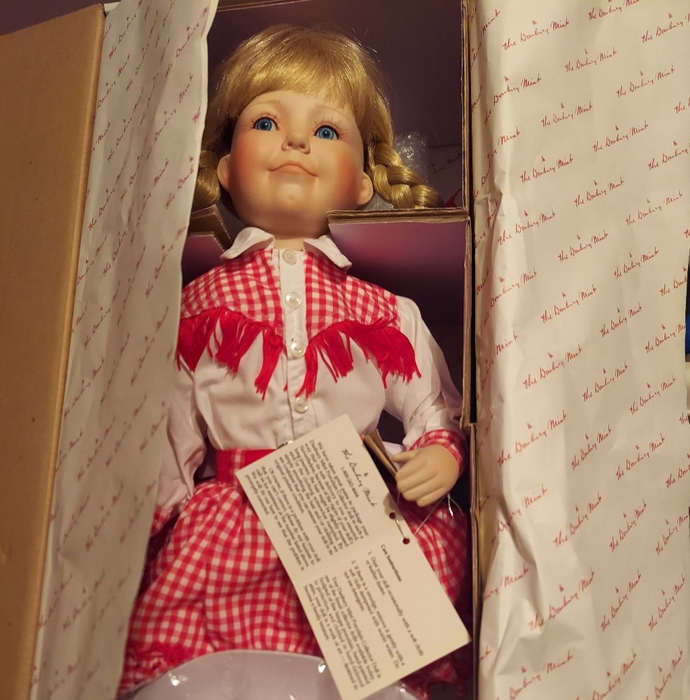 Country Line Dancer Porcelain Doll Amber